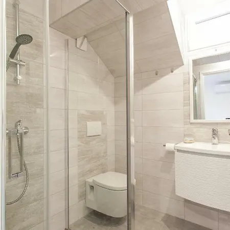 Ap-art-man By A&v For Two, New, Sea 200m, Free Parking Apartment