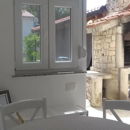 Ap-art-man By A&v For Two, New, Sea 200m, Free Parking Apartment *